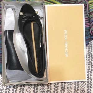 Leather Black Bow Flats Gia Ballet